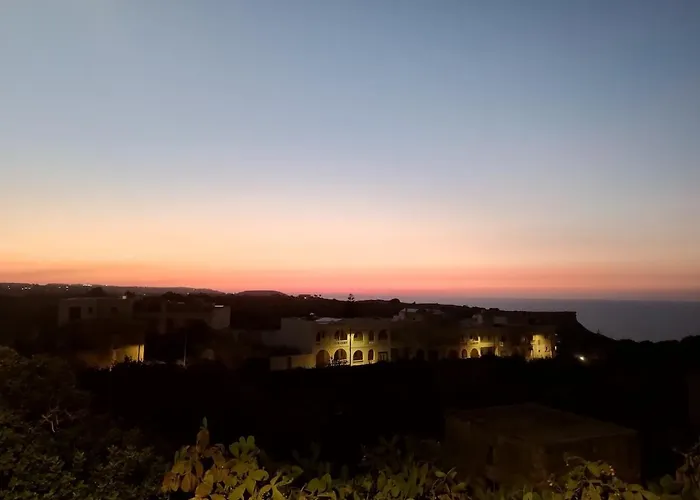 Apartament Modern With Sea & Valley View Pool