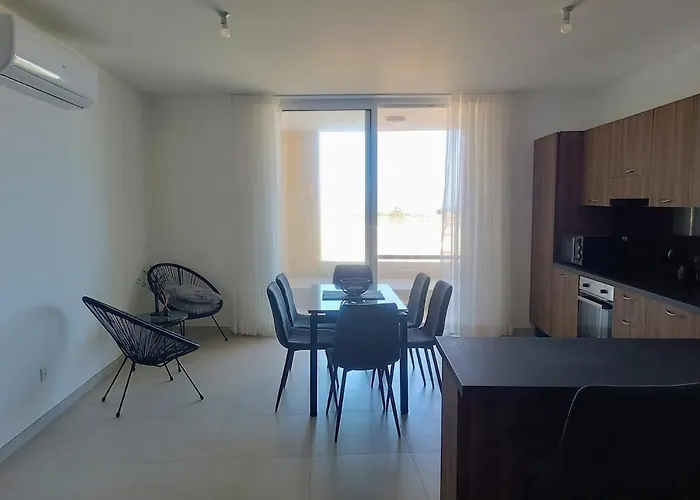 Modern With Sea & Valley View Pool Appartement *